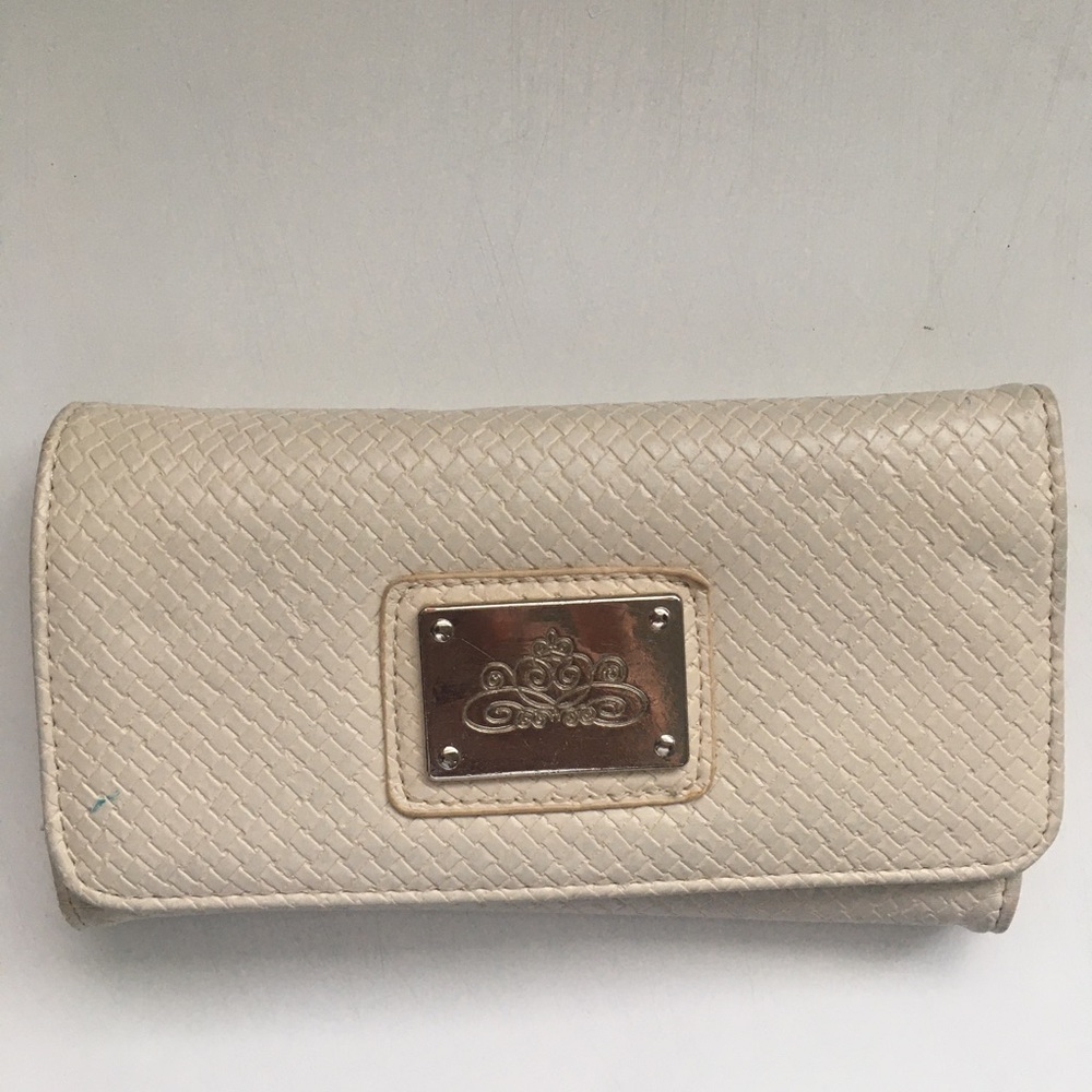 Call It Spring White Eggshell Cream Soft Wallet Women’s Cute Money Coins Cards